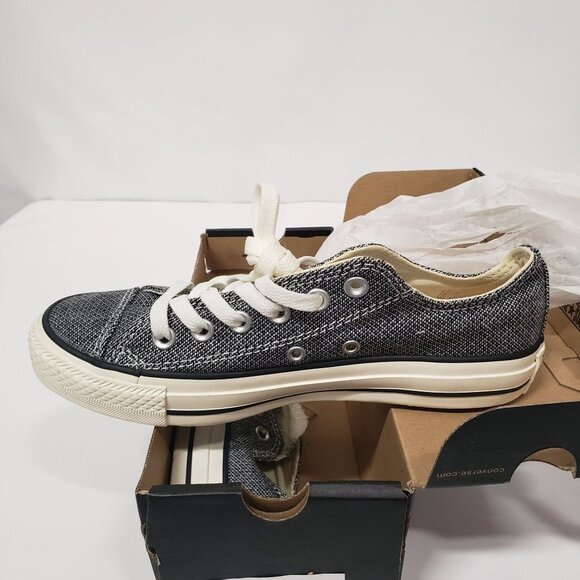 Converse Chuck Taylor Ox Shoes Color: Black/White - Size M/5 W/7 - Picture 6 of 8